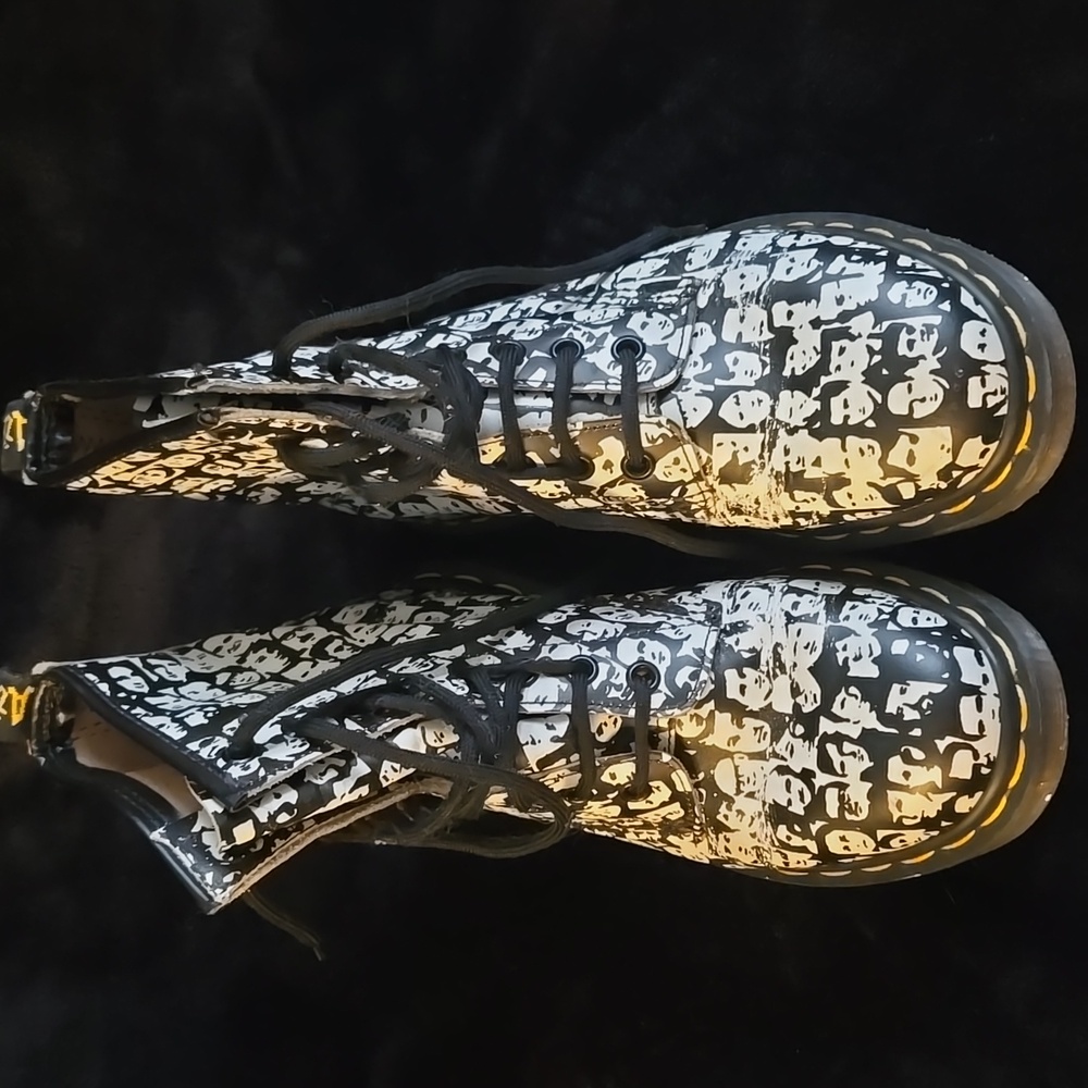 Super rare Andy Warhol Doc Martens size 4 mens, - Picture 3 of 5